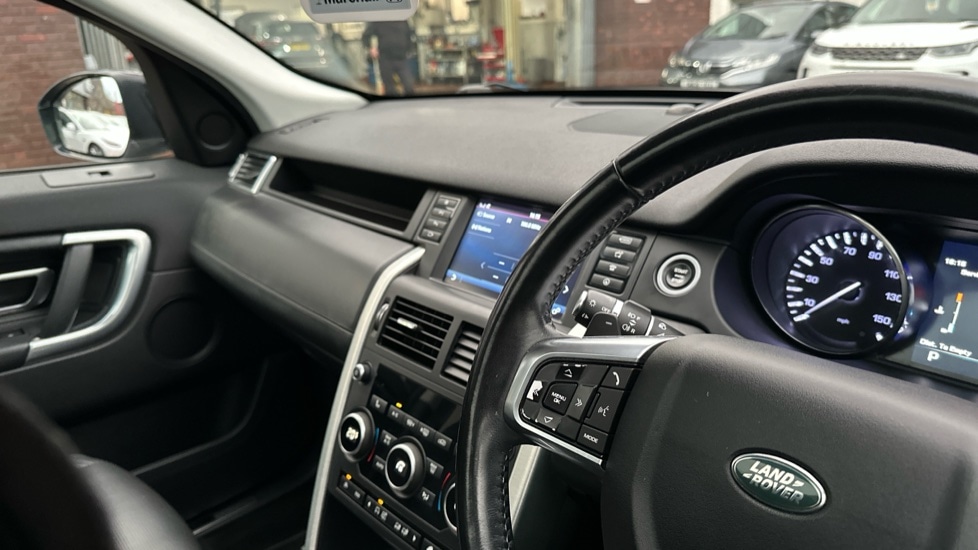 Used Land Rover Discovery Sport 2015 for sale - 76514708: Photo 24