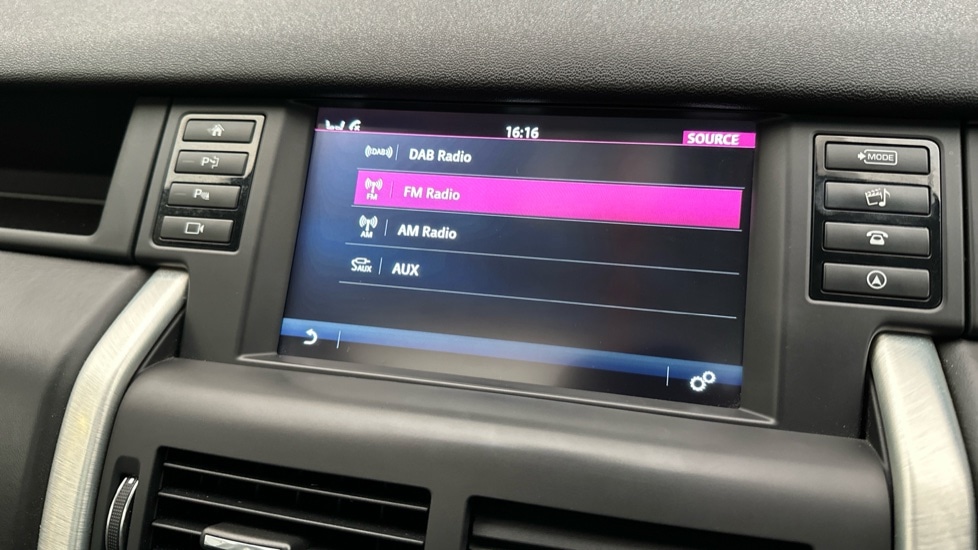 Used Land Rover Discovery Sport 2015 for sale - 76514708: Photo 33