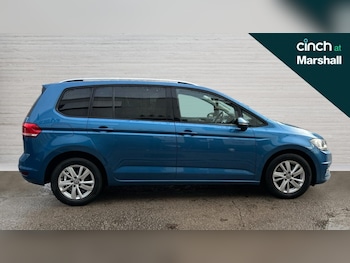 Used Volkswagen Touran 2020 for sale - 76140159: Photo