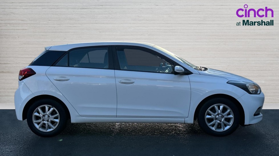 Used Hyundai i20 2016 for sale - 77060716: Photo 2