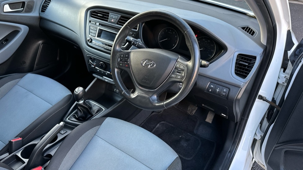 Used Hyundai i20 2016 for sale - 77060716: Photo 9