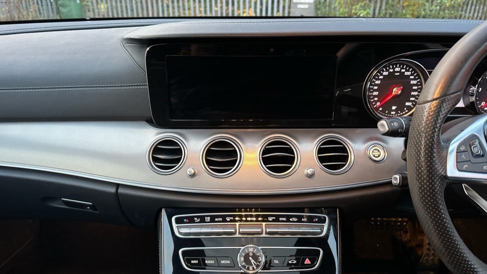 Used Mercedes-Benz E Class 2018 for sale - 76870154: Photo 12
