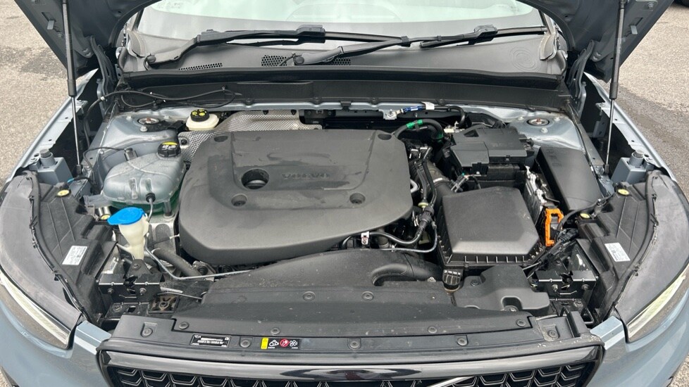 Used Volvo XC40 2023 for sale - 75992736: Photo 16