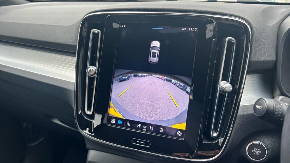 Used Volvo XC40 2023 for sale - 75992736: Photo 23