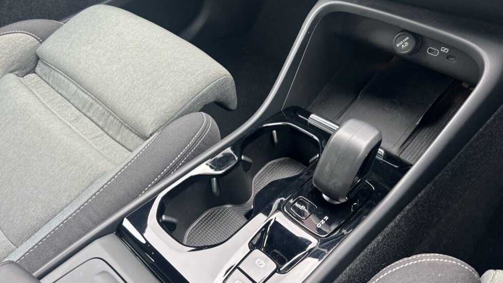 Used Volvo XC40 2023 for sale - 75992736: Photo 26