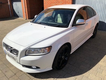 2012 (61) - 2.0 R DESIGN Edition 4dr
