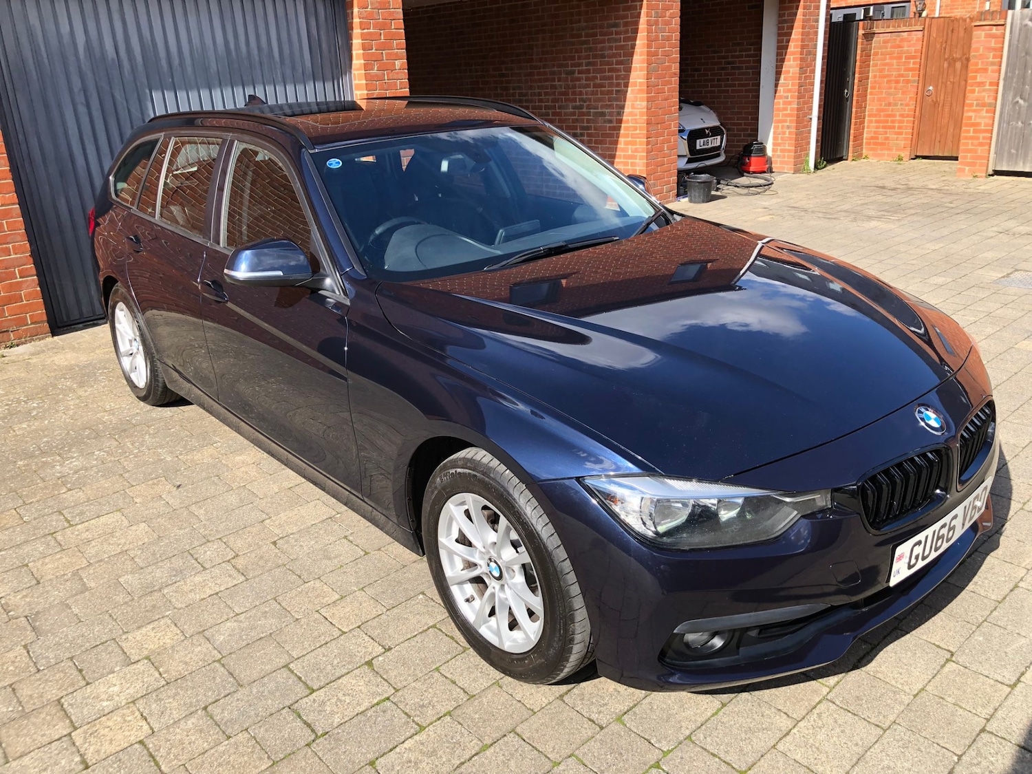 Used BMW 3 Series 2016 for sale - 75995937: Photo 2