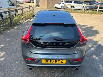 Used Volvo V40 2015 for sale - 79261215: Photo