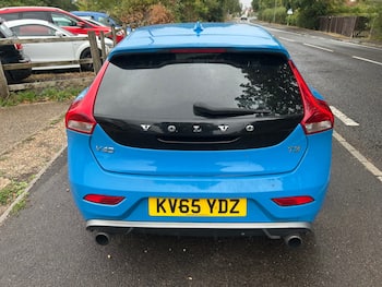 Used Volvo V40 2015 for sale - 79674465: Photo
