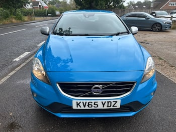 Used Volvo V40 2015 for sale - 79674465: Photo