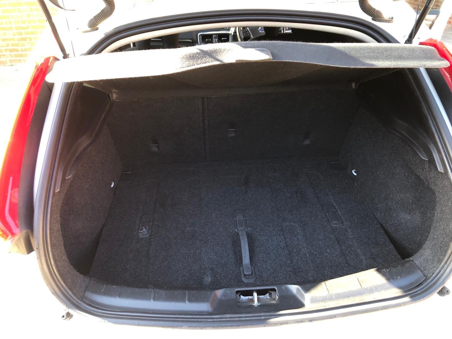Used Volvo V40 2015 for sale - 76026286: Photo 10