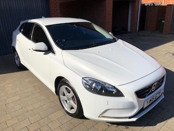 Volvo - V40