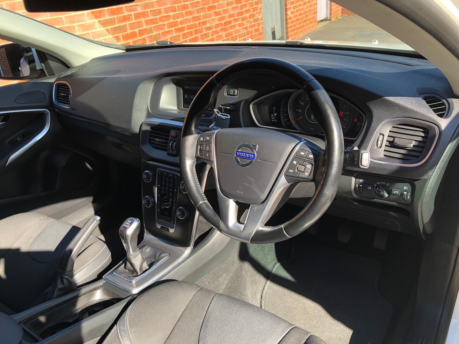 Used Volvo V40 2015 for sale - 76026286: Photo 7