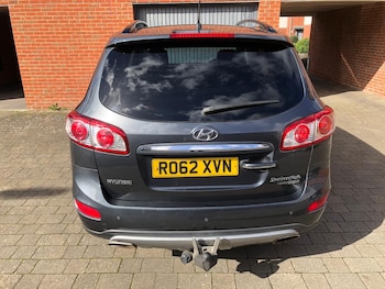 Used Hyundai Santa Fe 2012 for sale - 77830487: Photo