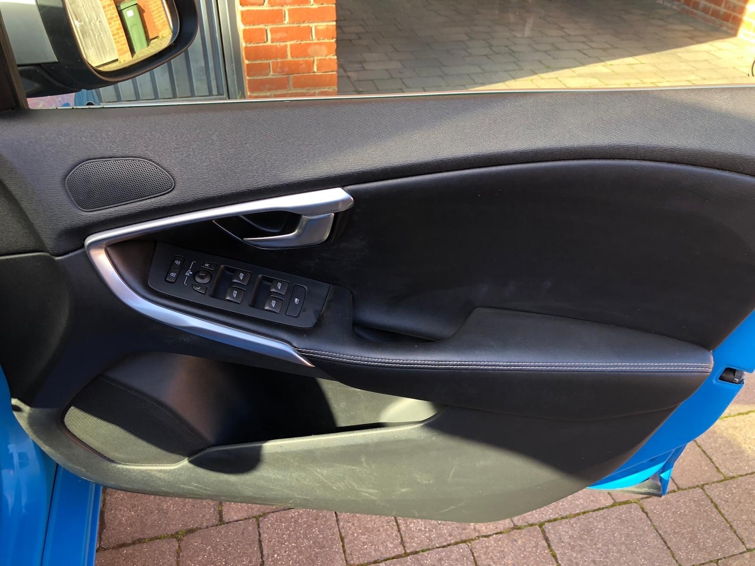 Used Volvo V40 2015 for sale - 76722756: Photo 19