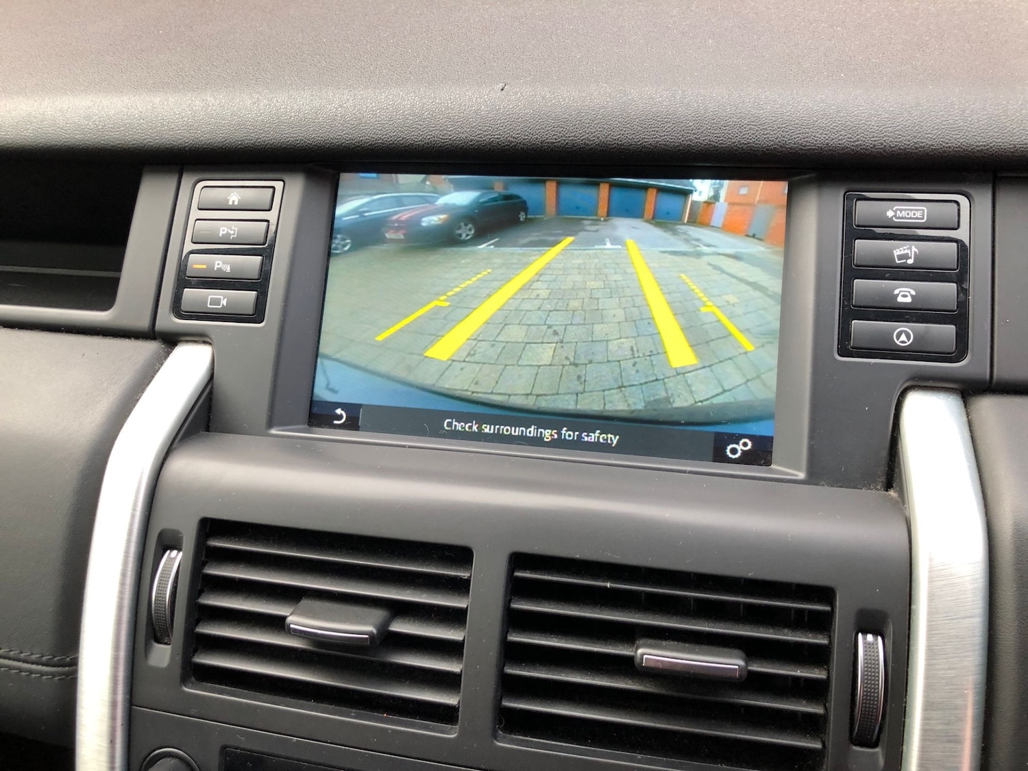 Used Land Rover Discovery Sport 2018 for sale - 76588225: Photo 18