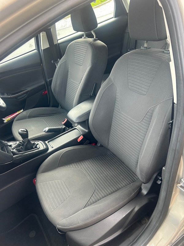 Used Ford Focus 2016 for sale - 76252678: Photo 11