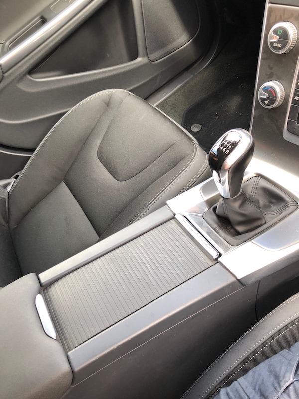 Used Volvo V60 2014 for sale - 75425330: Photo 14