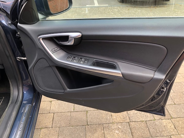 Used Volvo V60 2014 for sale - 75425330: Photo 16