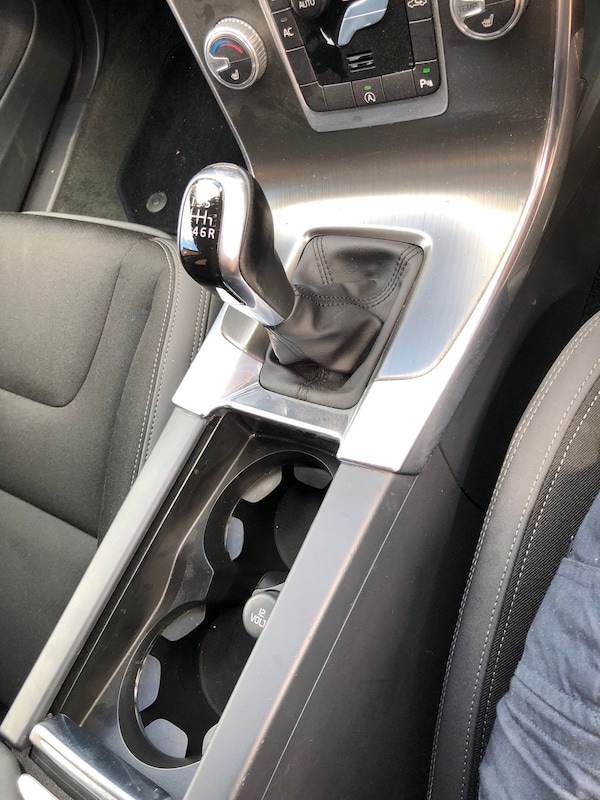 Used Volvo V60 2014 for sale - 75425330: Photo 17