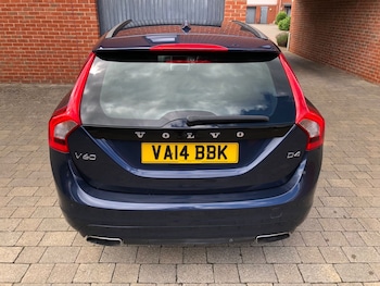 Used Volvo V60 2014 for sale - 75425330: Photo