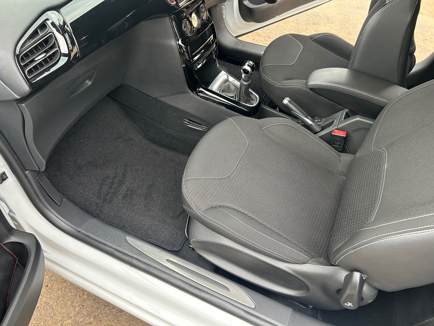 Used DS Automobiles DS 3 2018 for sale - 76055799: Photo 19