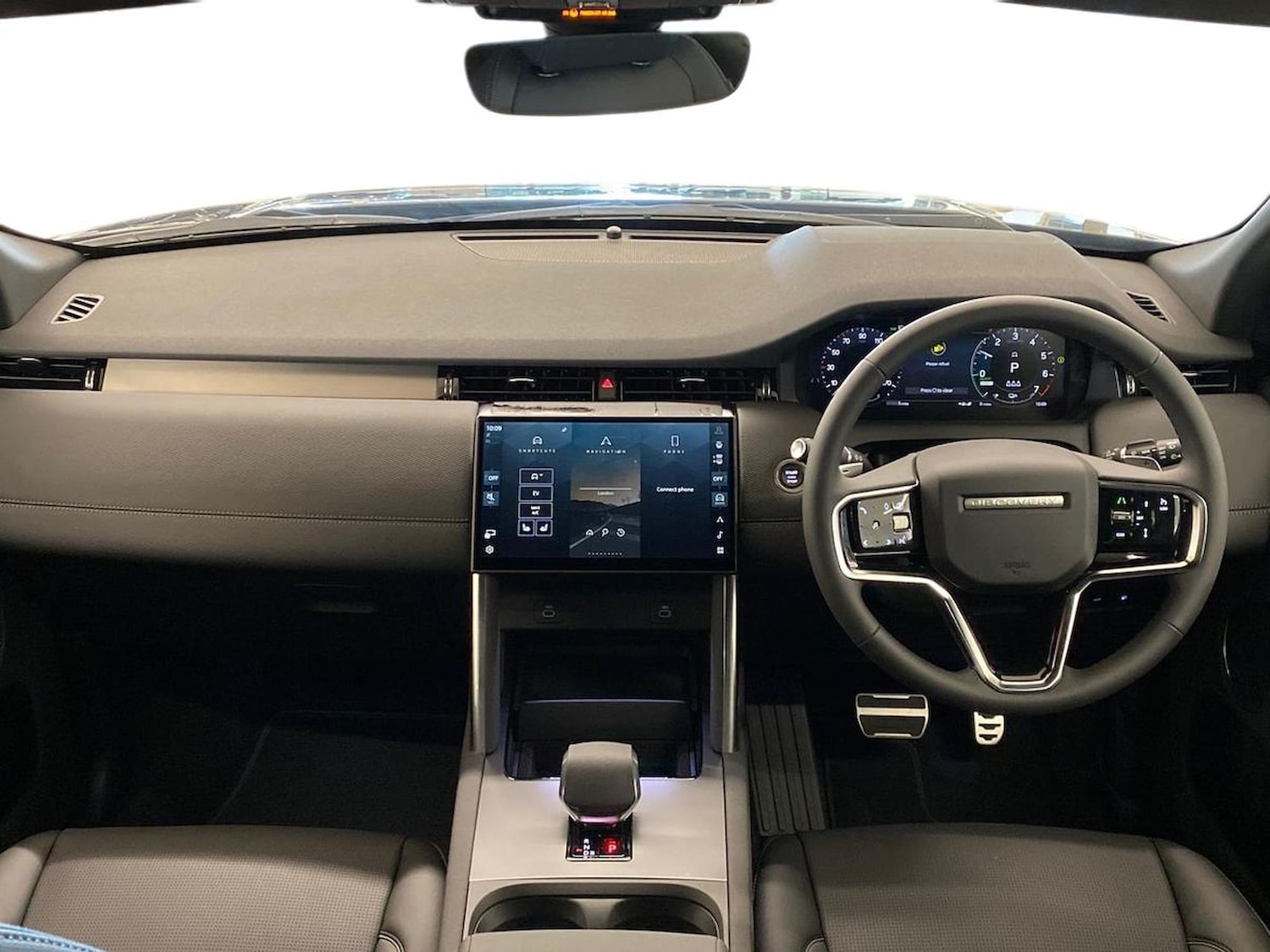 Used Land Rover Discovery Sport 2025 for sale - 78202055: Photo 11