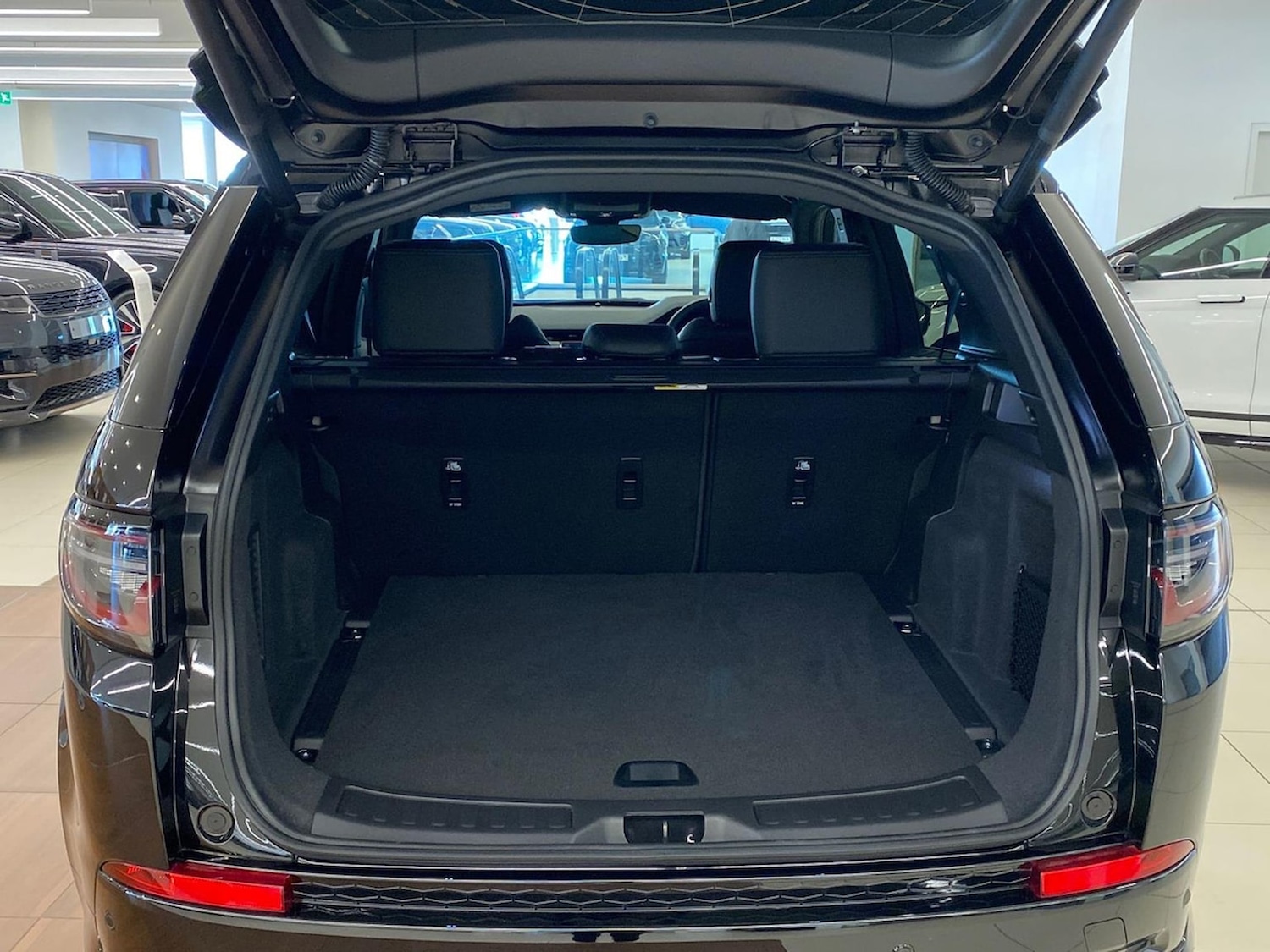 Used Land Rover Discovery Sport 2025 for sale - 78202055: Photo 12