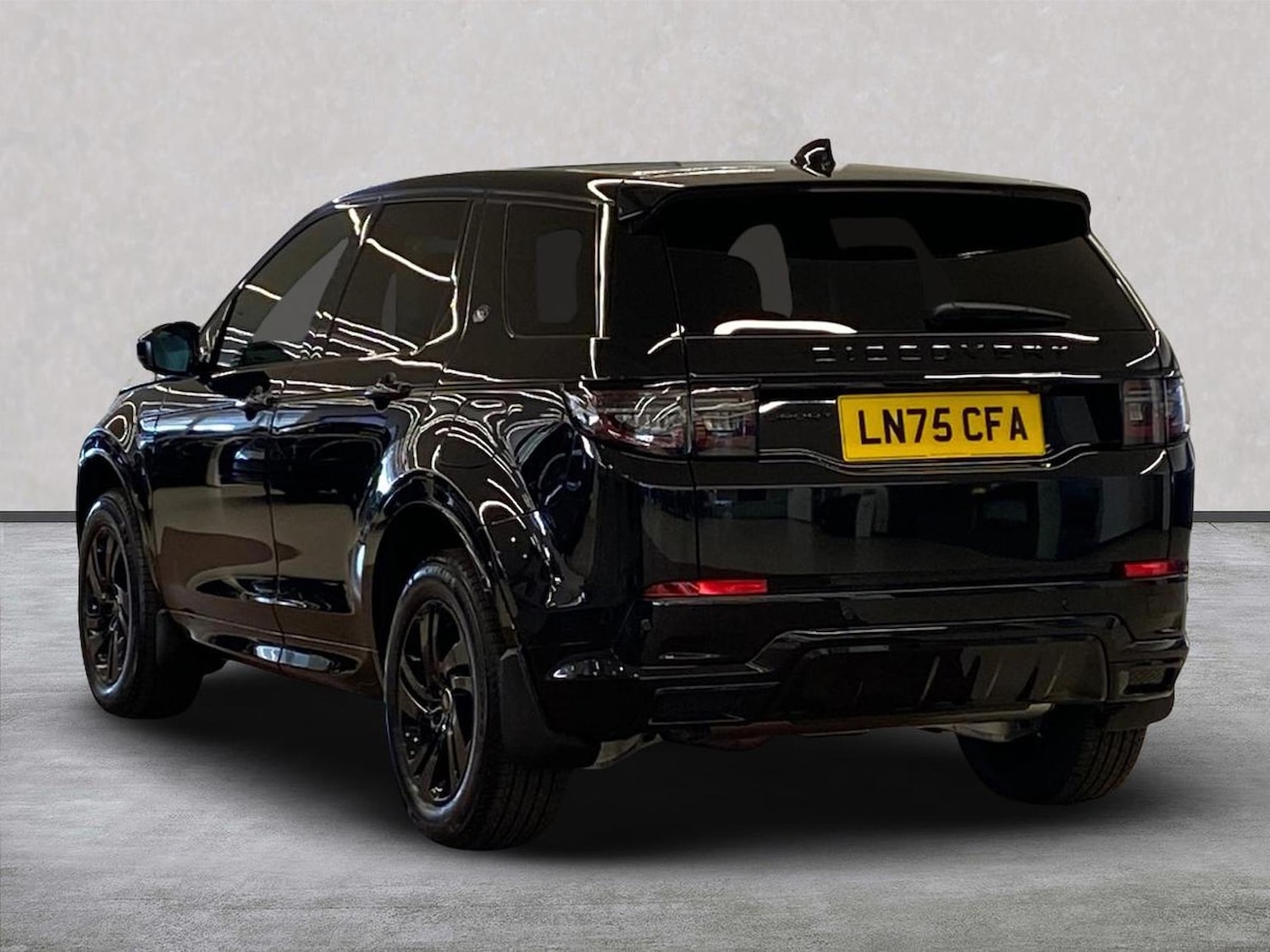 Used Land Rover Discovery Sport 2025 for sale - 78191528: Photo 2