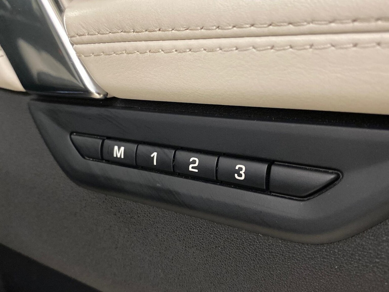 Used Land Rover Discovery Sport 2025 for sale - 76650250: Photo 25