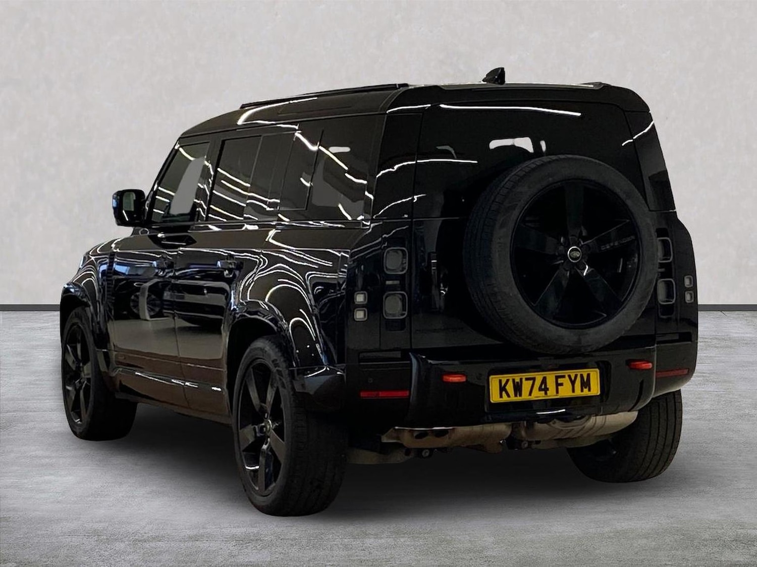 Used Land Rover Defender 2024 for sale - 77014907: Photo 2