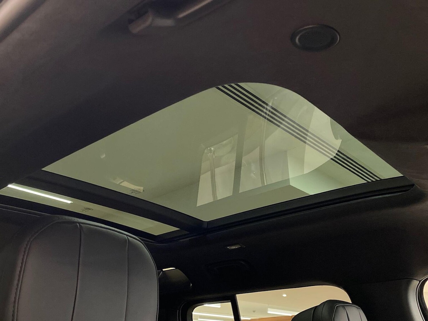 Used Land Rover Defender 2024 for sale - 77014907: Photo 23