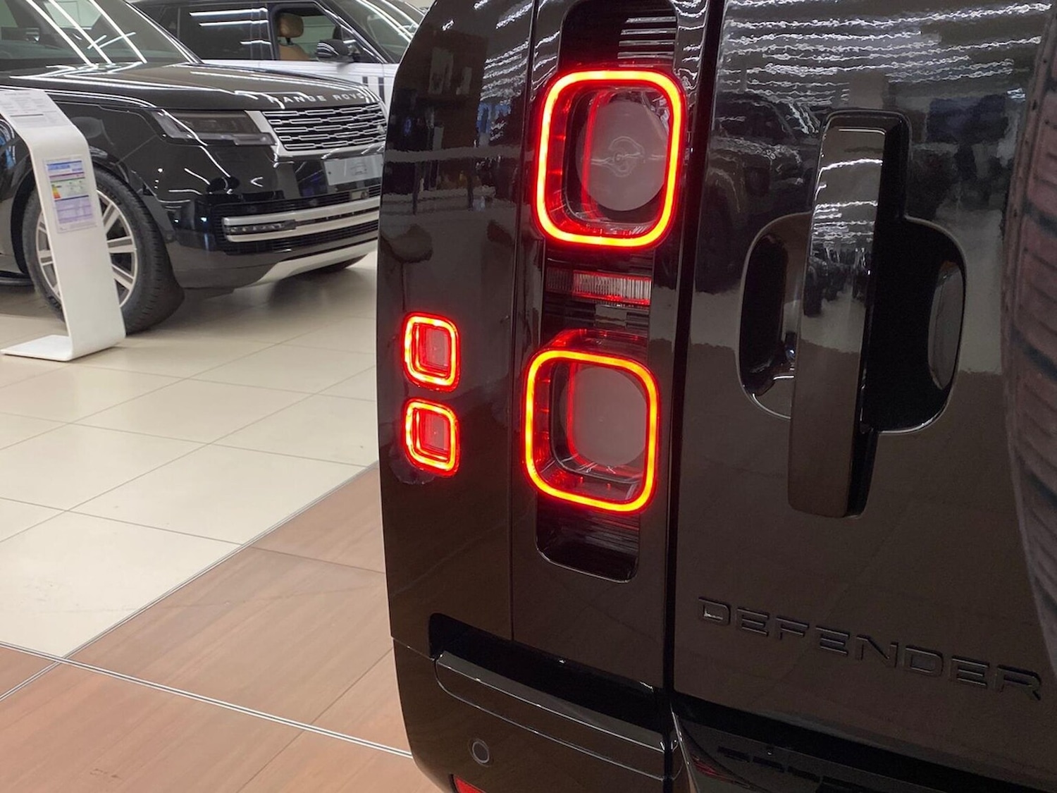 Used Land Rover Defender 2024 for sale - 77014907: Photo 28