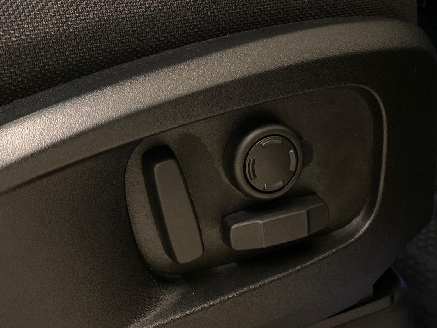 Used Land Rover Defender 2024 for sale - 77014907: Photo 36