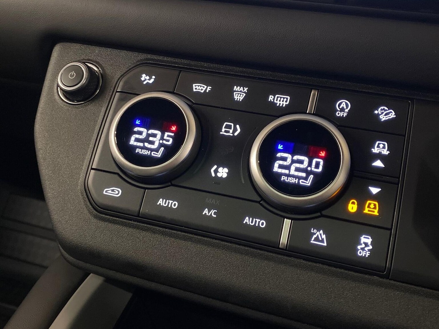 Used Land Rover Defender 2024 for sale - 77014907: Photo 40