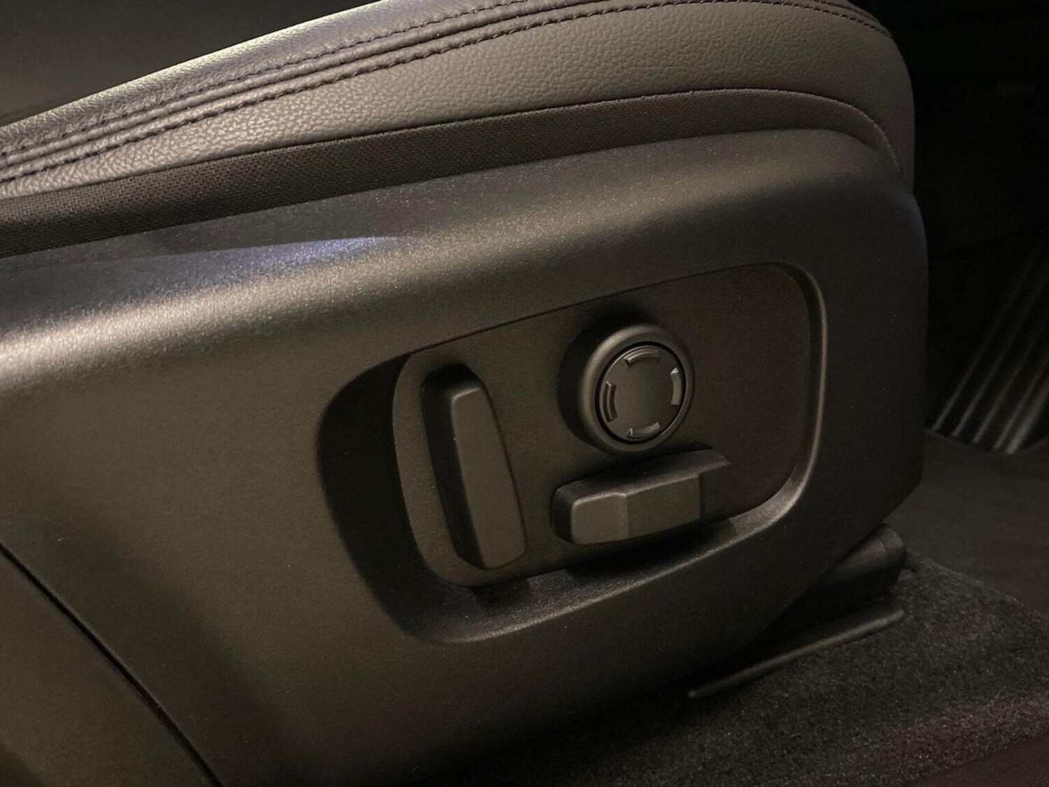 Used Land Rover Range Rover Evoque 2025 for sale - 77489542: Photo 36