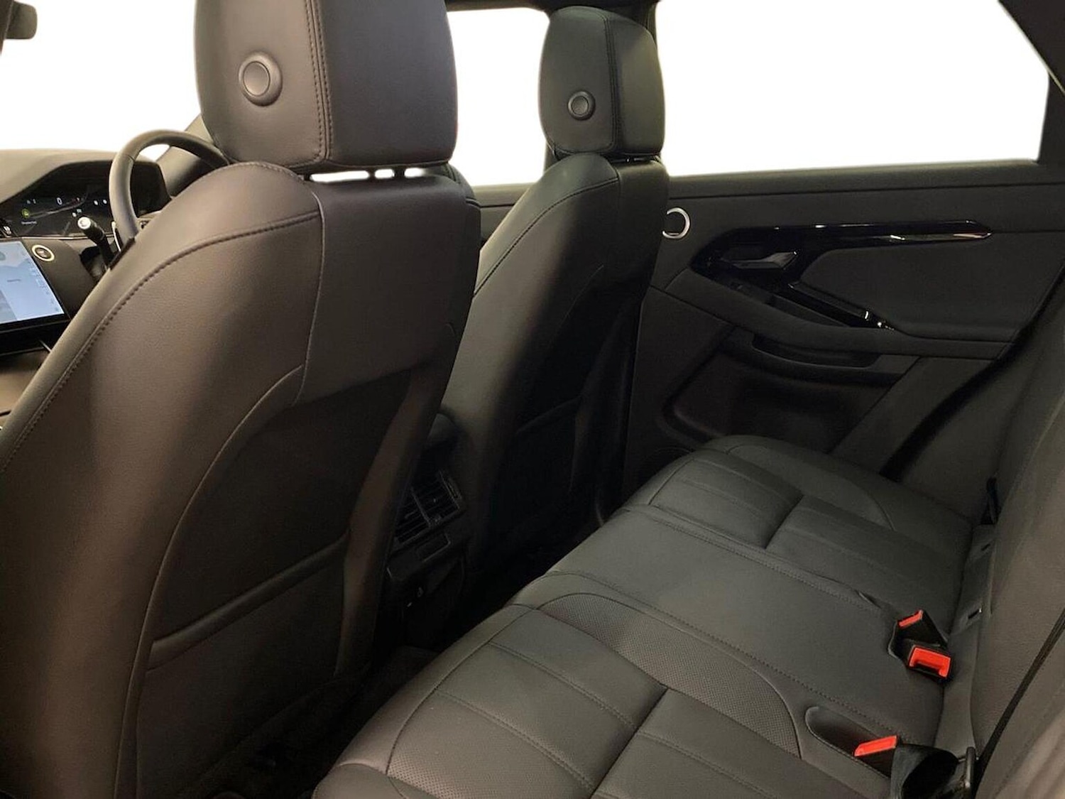 Used Land Rover Range Rover Evoque 2025 for sale - 77489542: Photo 4