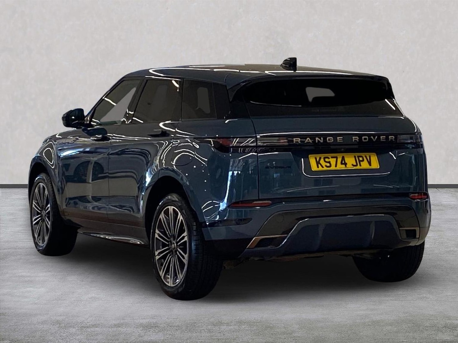 Used Land Rover Range Rover Evoque 2024 for sale - 78060620: Photo 2