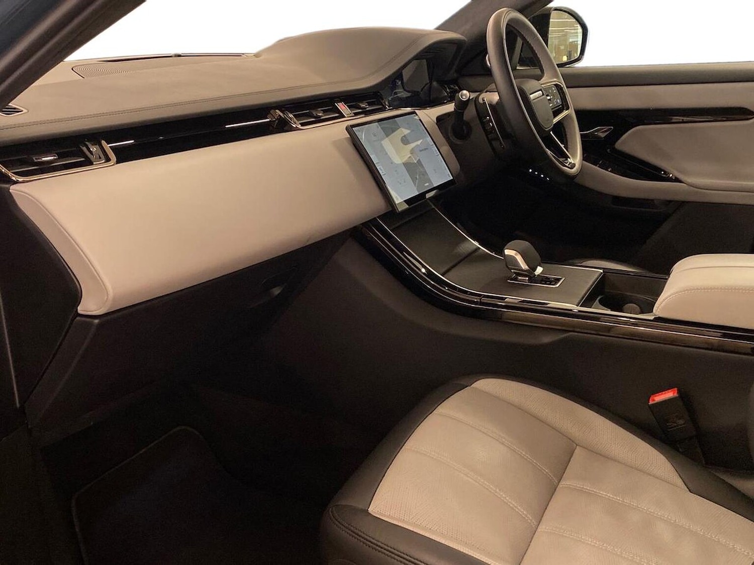 Used Land Rover Range Rover Evoque 2024 for sale - 78060620: Photo 3