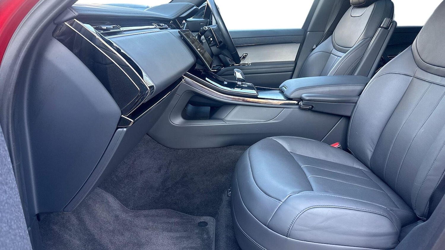 Used Land Rover Range Rover Sport 2024 for sale - 76799412: Photo 3