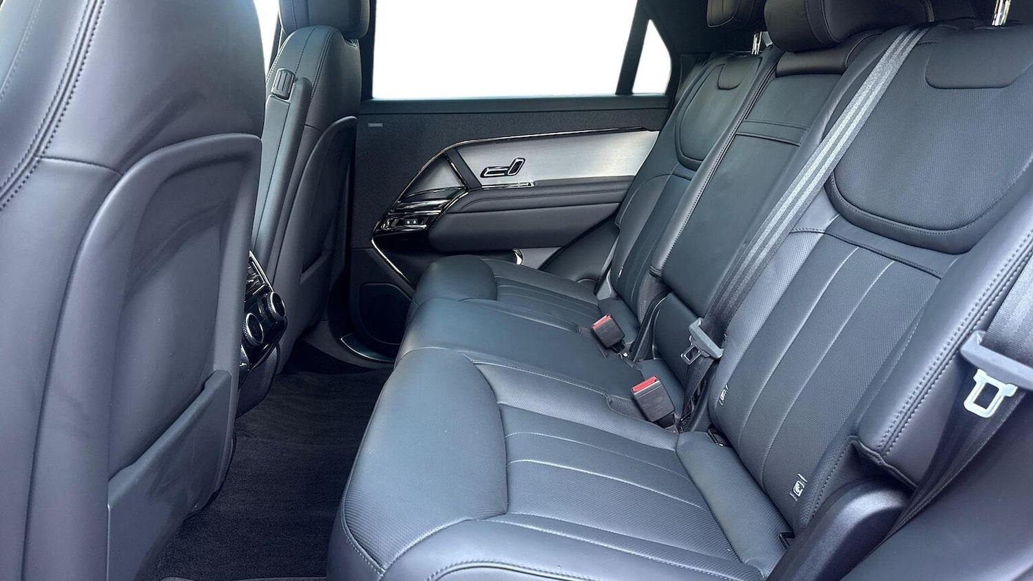 Used Land Rover Range Rover Sport 2024 for sale - 76799412: Photo 4