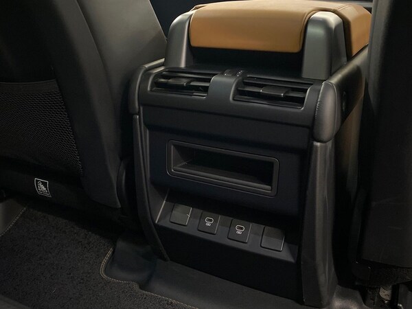 Used Land Rover Defender 2024 for sale - 76324600: Photo 18