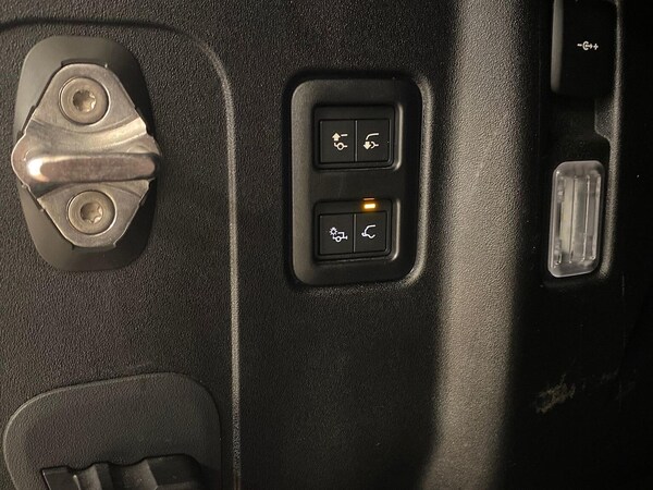 Used Land Rover Defender 2024 for sale - 76324600: Photo 27