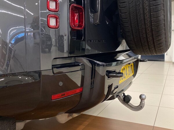 Used Land Rover Defender 2024 for sale - 76324600: Photo 37