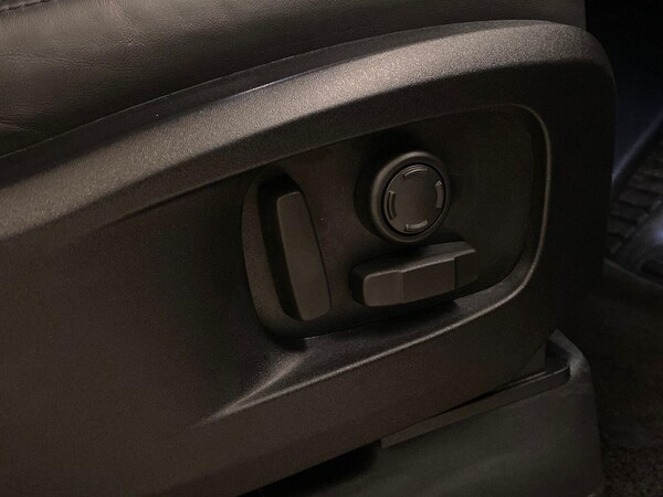 Used Land Rover Defender 2024 for sale - 76324600: Photo 39
