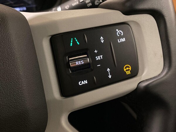 Used Land Rover Defender 2024 for sale - 76324600: Photo 43
