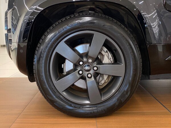 Used Land Rover Defender 2024 for sale - 76324600: Photo 8