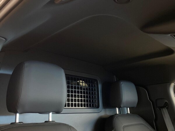 Used Land Rover Defender 2025 for sale - 76170663: Photo 21