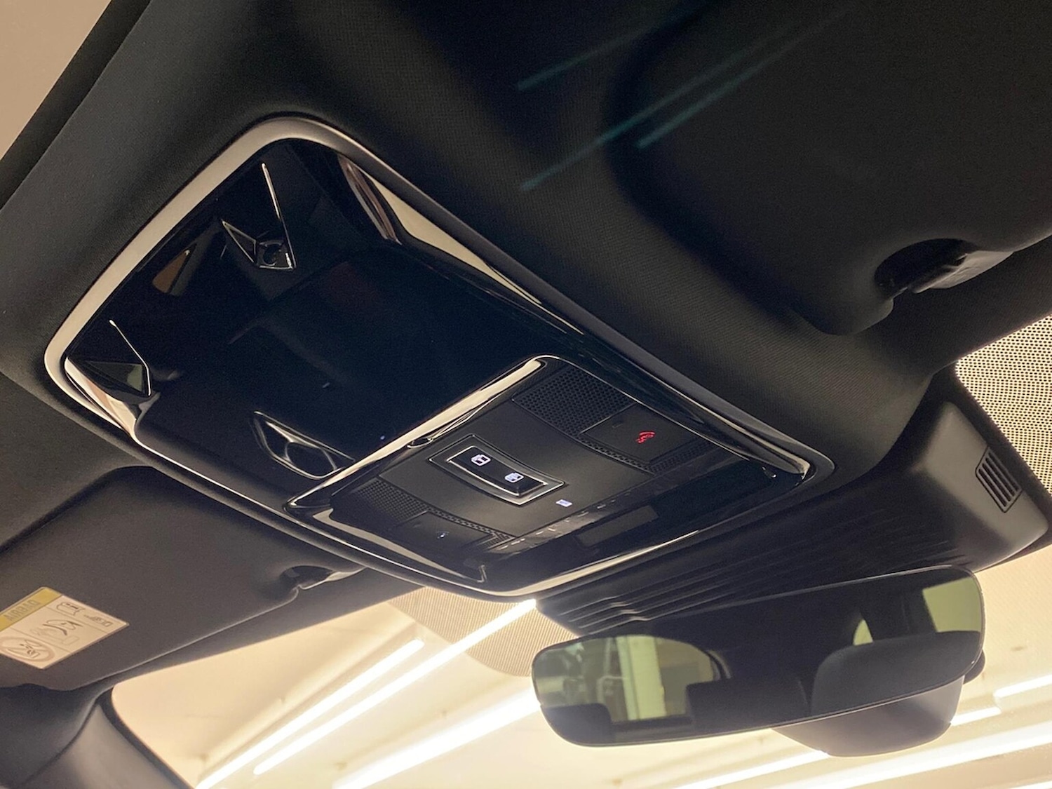 Used Land Rover Range Rover Velar 2025 for sale - 75436835: Photo 23