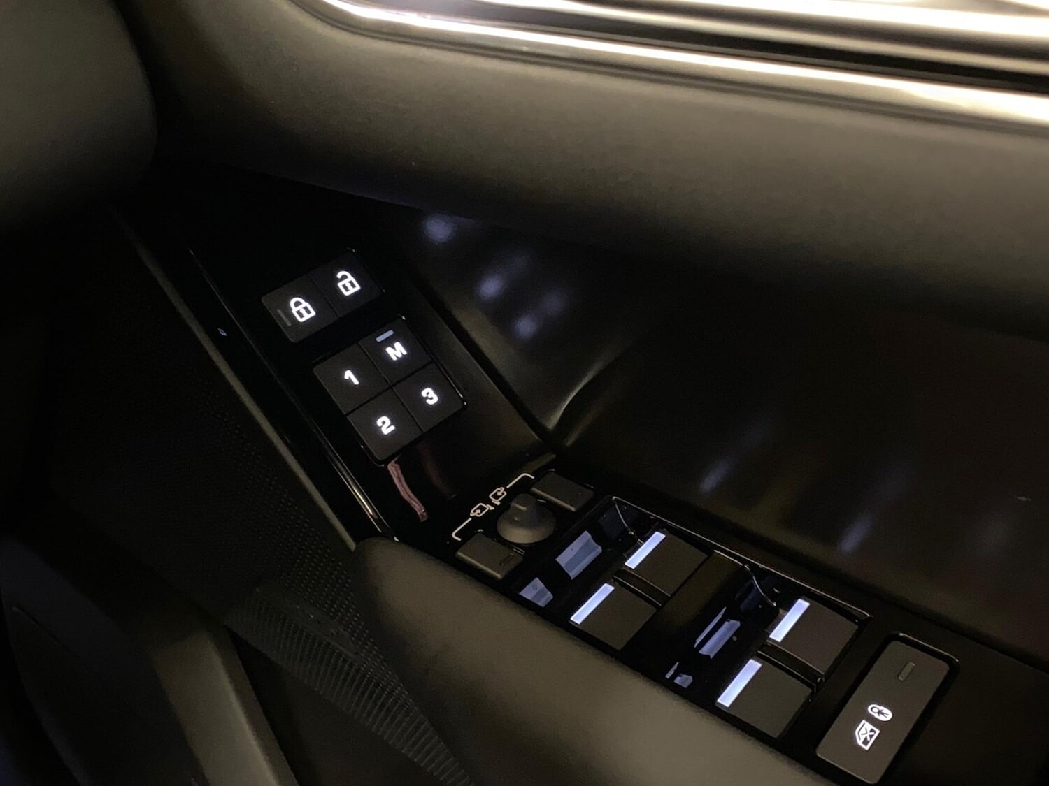 Used Land Rover Range Rover Velar 2025 for sale - 75436835: Photo 25